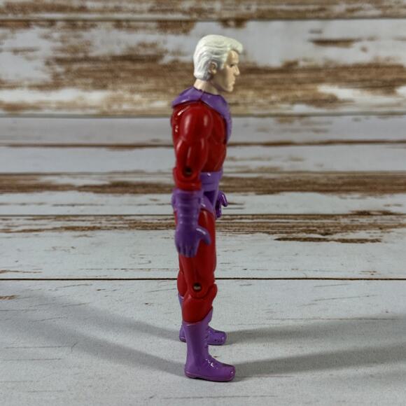 1991 Marvel X-Men Magneto Action Figure – Toy Biz Vintage Collectible - Picture 4 of 4